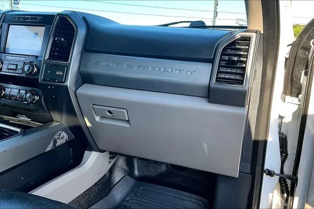 2022 Ford F-250SD XLT thumbnail 21