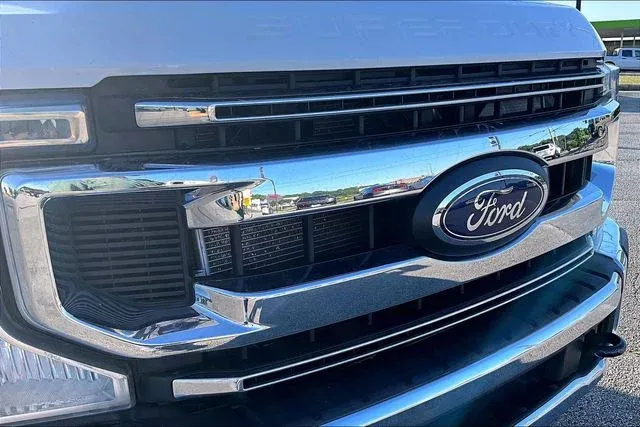 2022 Ford F-250SD XLT thumbnail 27