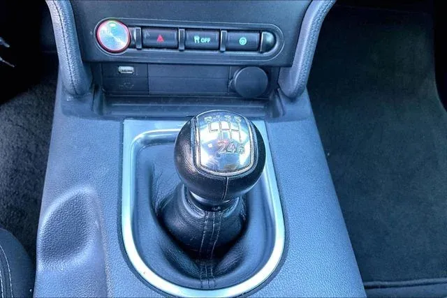 2022 Ford Mustang GT thumbnail 24