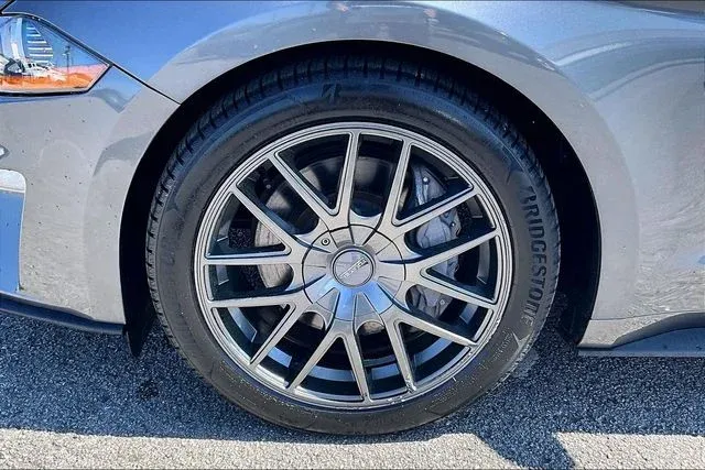 2022 Ford Mustang GT thumbnail 28