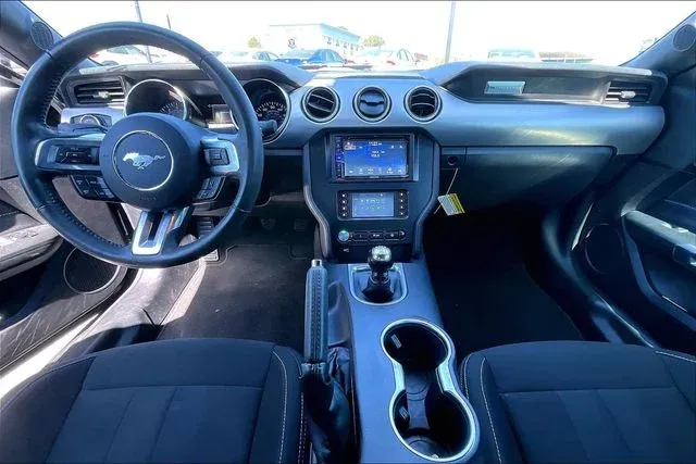 2022 Ford Mustang GT thumbnail 7