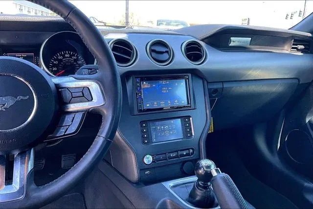 2022 Ford Mustang GT thumbnail 9