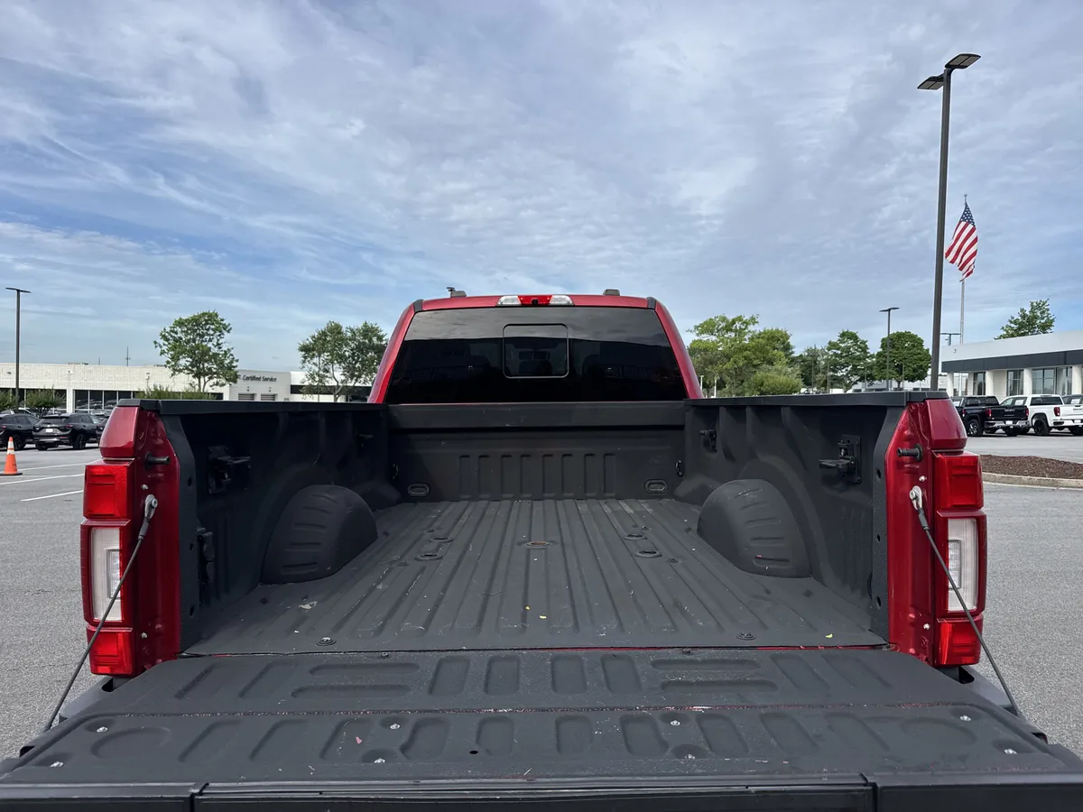 2022 Ford Super Duty F-450 DRW Platinum thumbnail 28