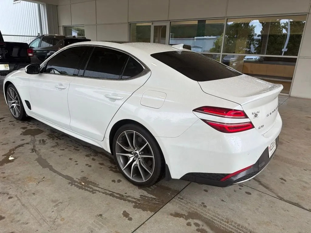 2022 Genesis G70 2.0T thumbnail 2
