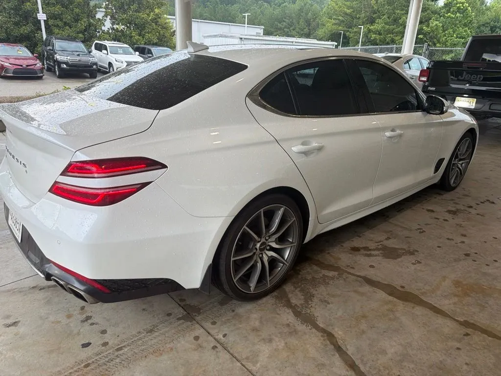2022 Genesis G70 2.0T thumbnail 3