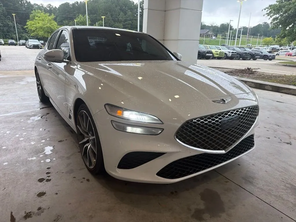 2022 Genesis G70 2.0T thumbnail 4