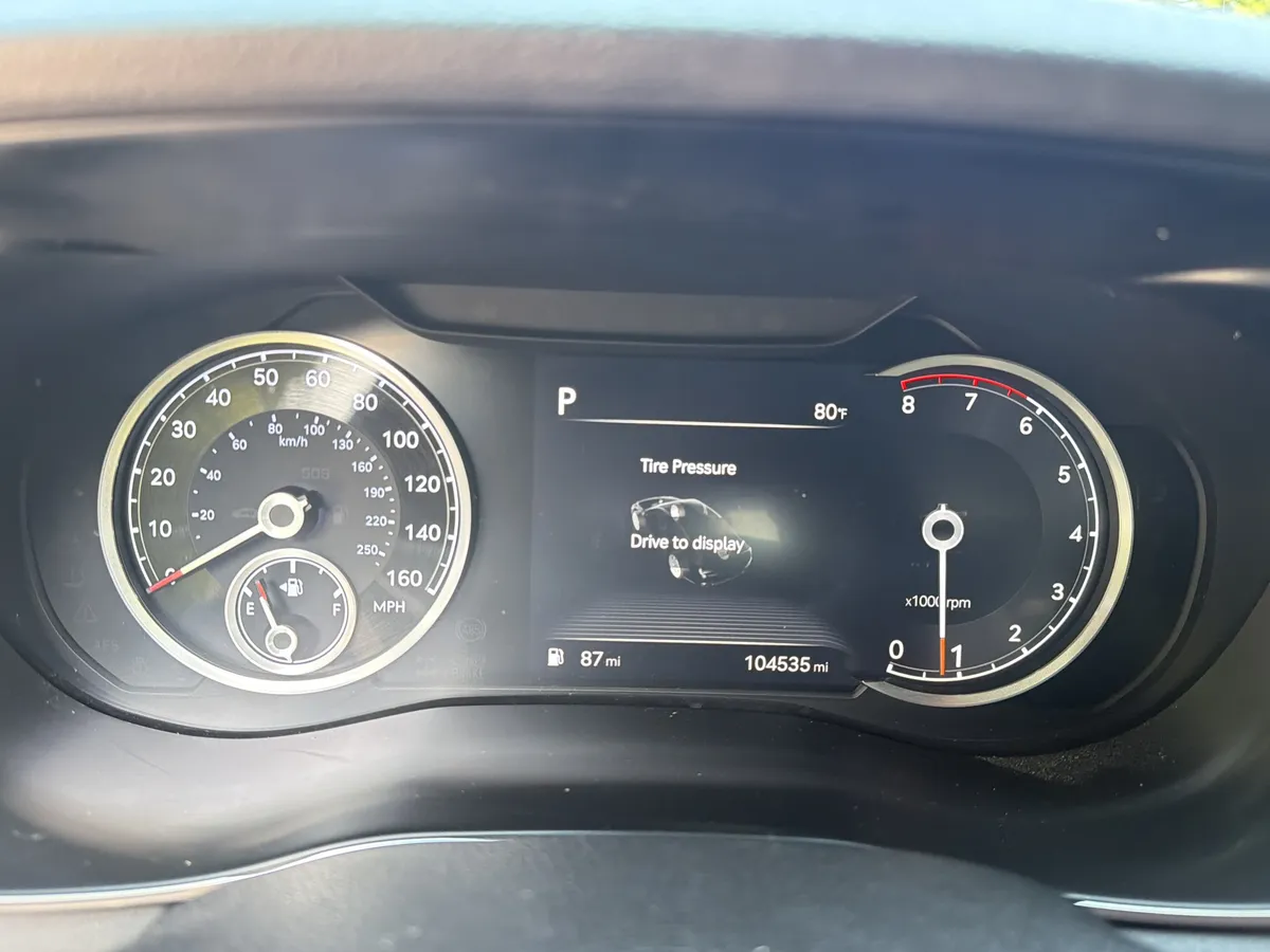 2022 Genesis G70 2.0T thumbnail 15
