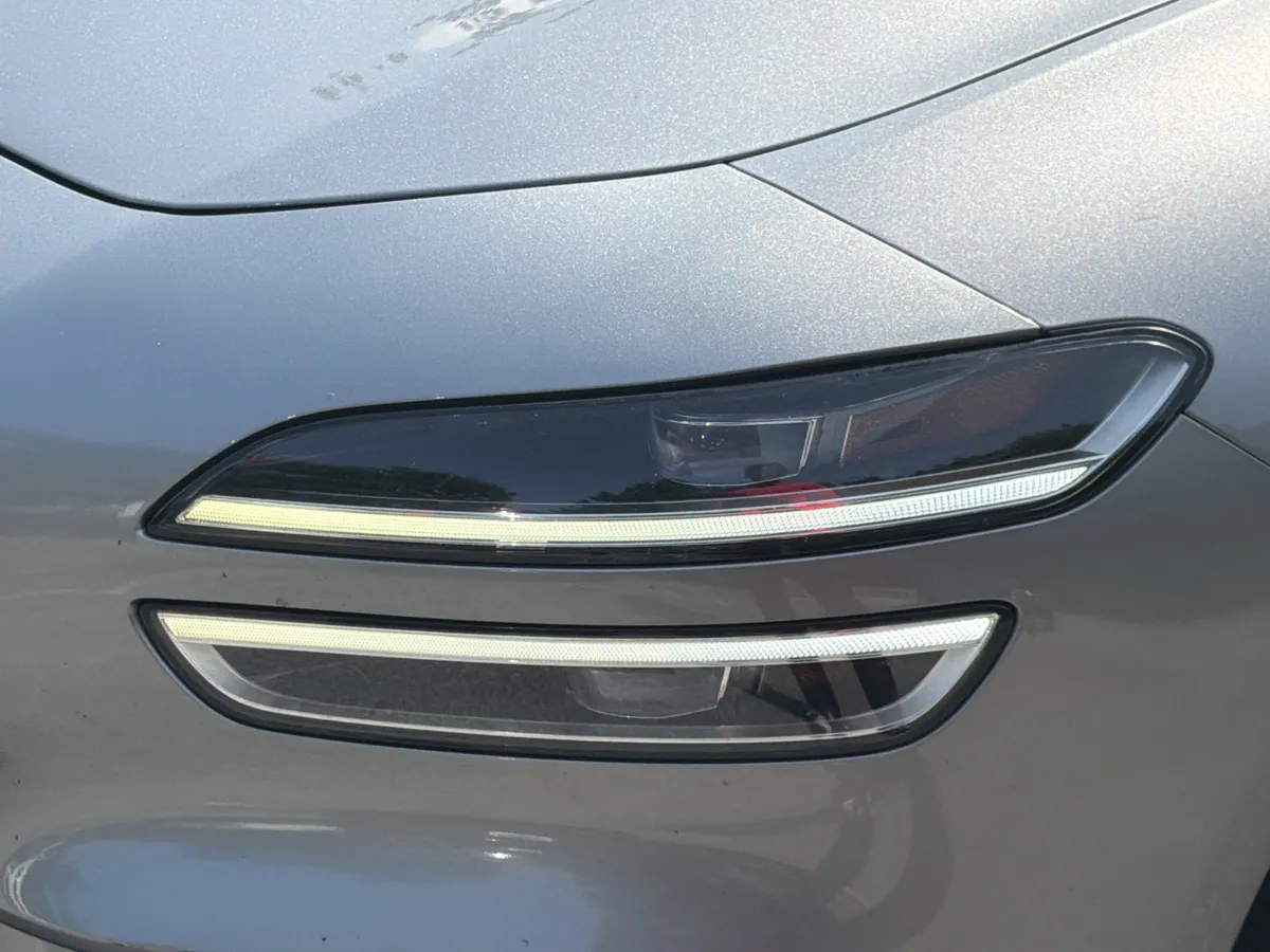 2022 Genesis G70 2.0T thumbnail 28