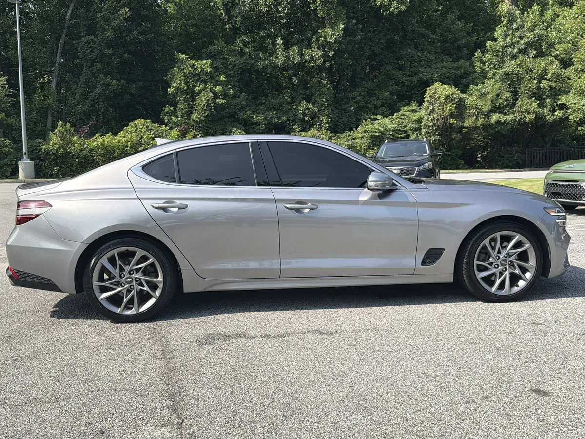 2022 Genesis G70 2.0T thumbnail 30