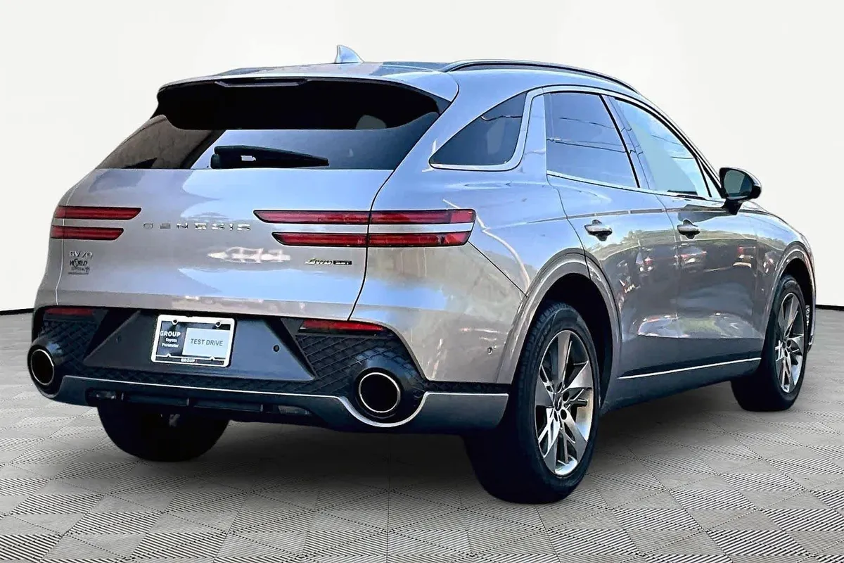 2022 Genesis GV70 3.5T Sport thumbnail 13
