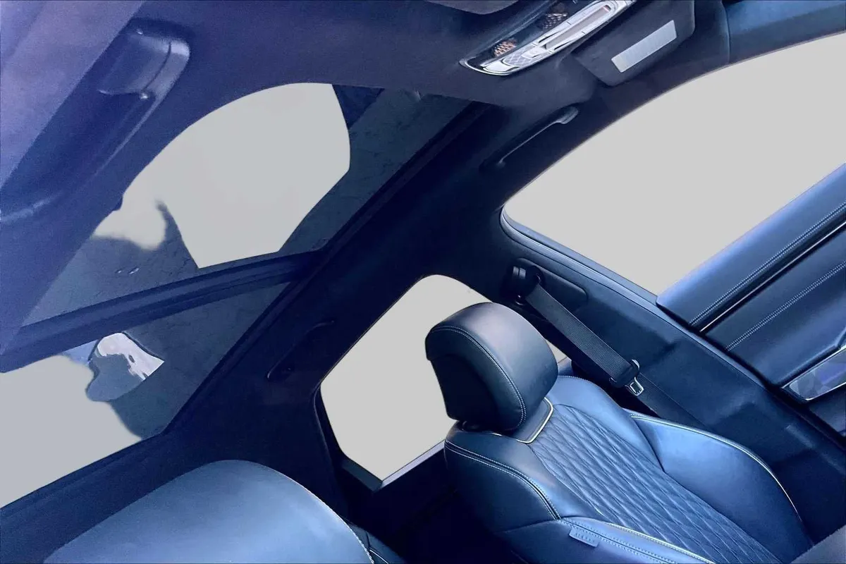 2022 Genesis GV70 3.5T Sport thumbnail 14