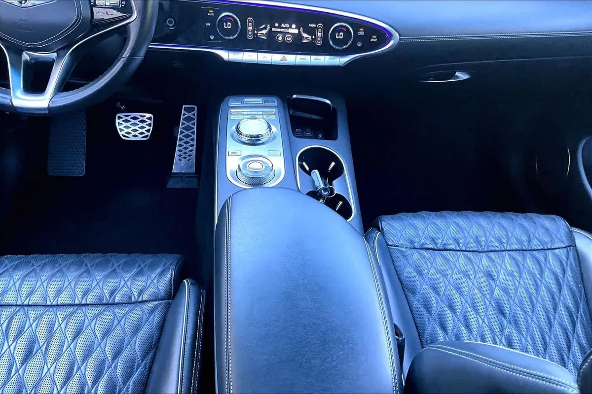 2022 Genesis GV70 3.5T Sport thumbnail 17