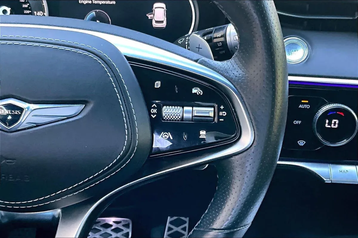 2022 Genesis GV70 3.5T Sport thumbnail 25