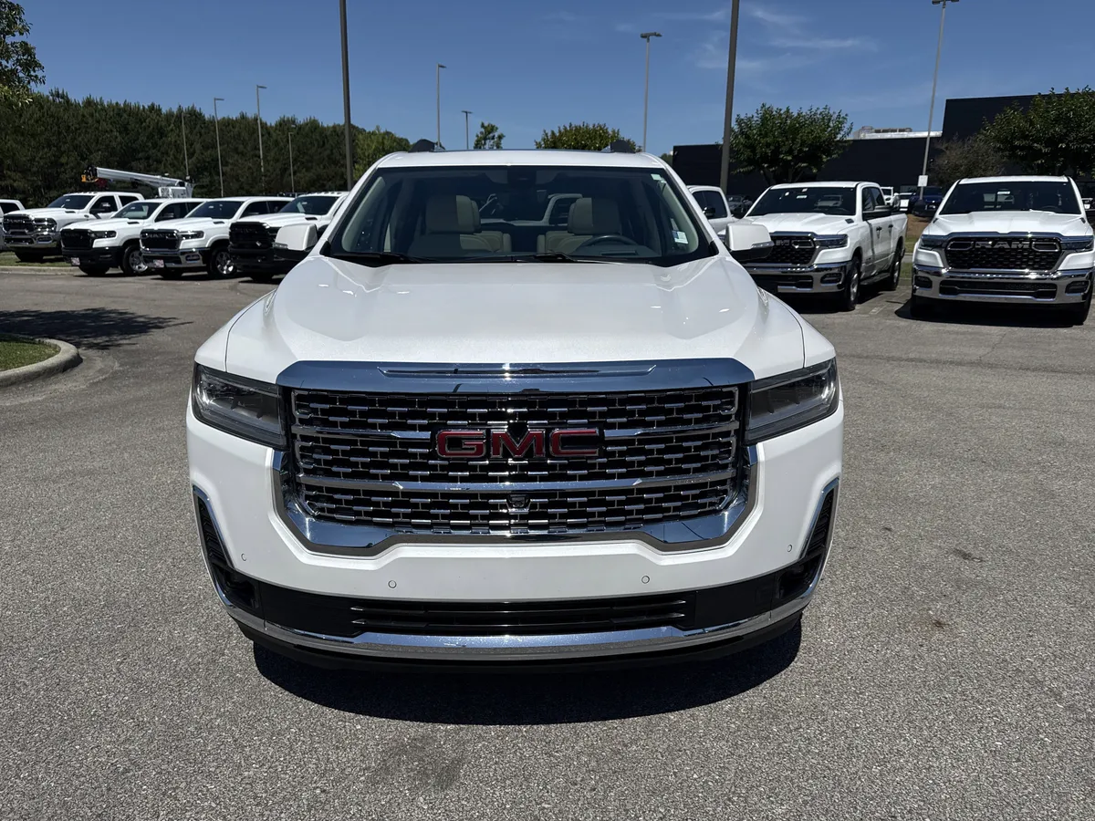 2022 GMC Acadia Denali thumbnail 2