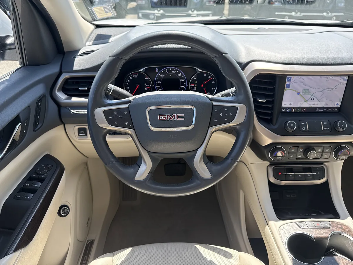 2022 GMC Acadia Denali thumbnail 26