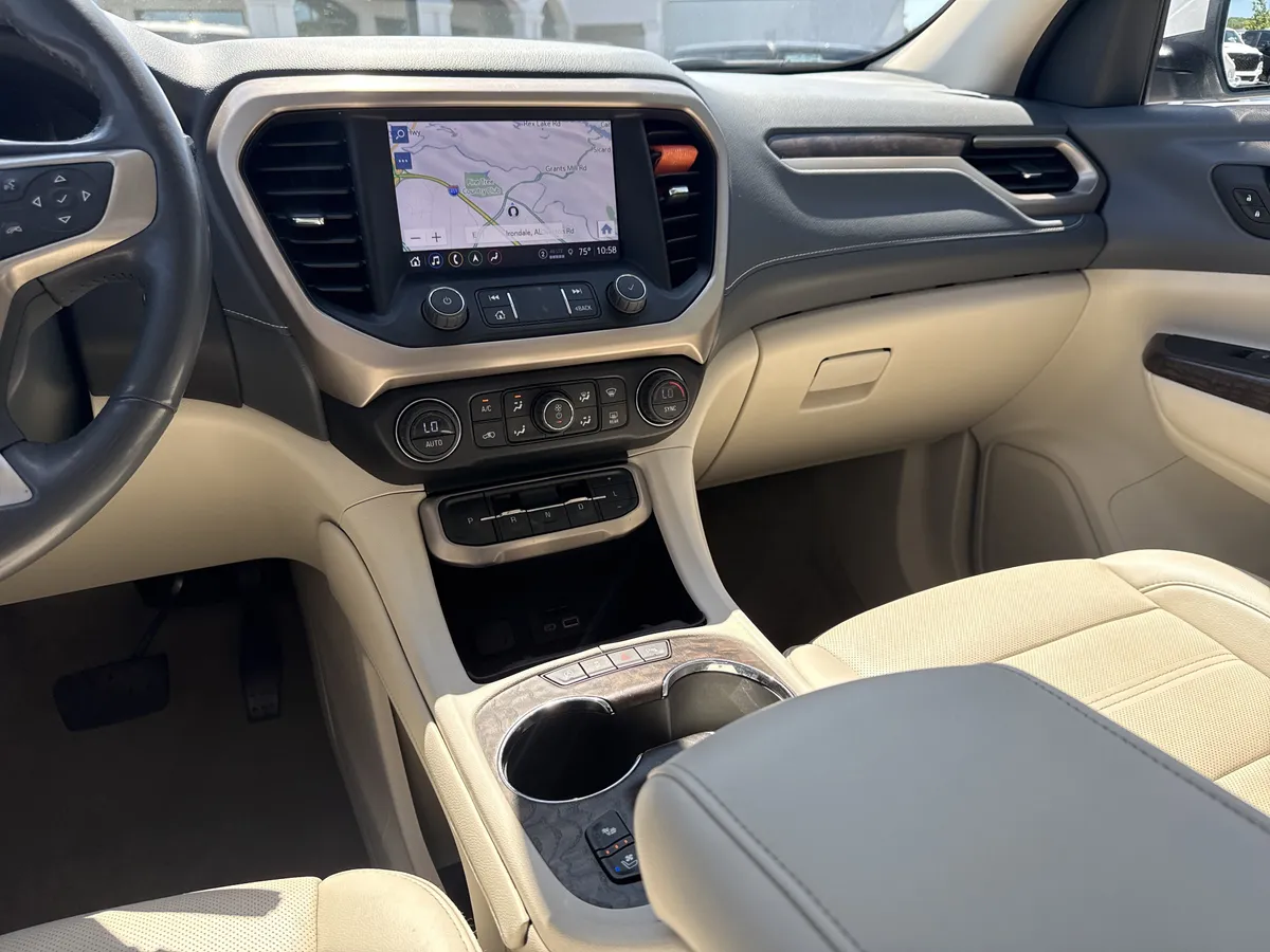 2022 GMC Acadia Denali thumbnail 31