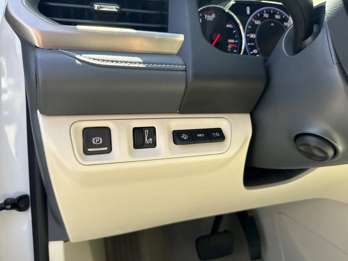 2022 GMC Acadia Denali thumbnail 34