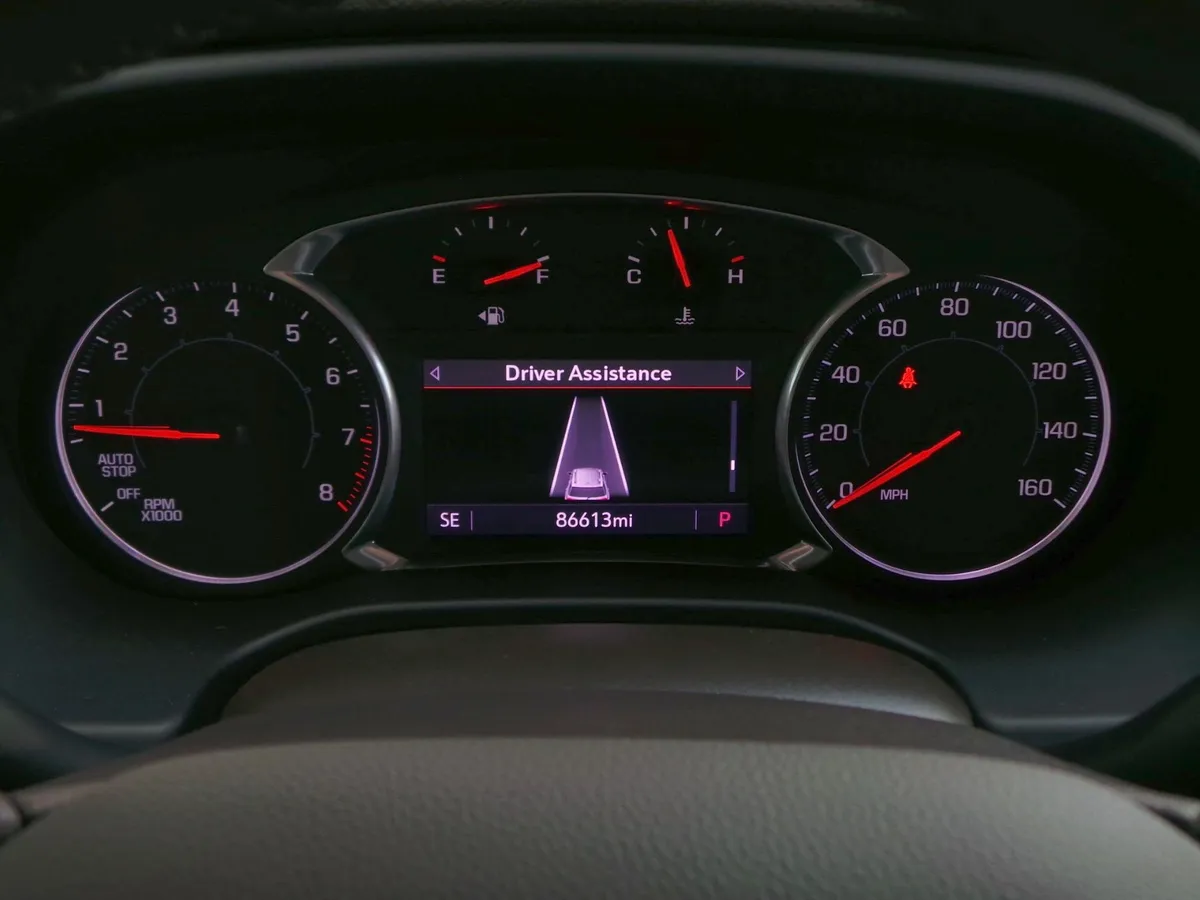 2022 GMC Acadia SLT thumbnail 10