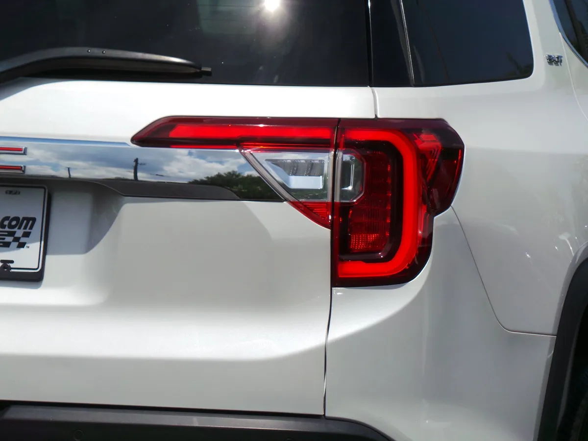 2022 GMC Acadia SLT thumbnail 19