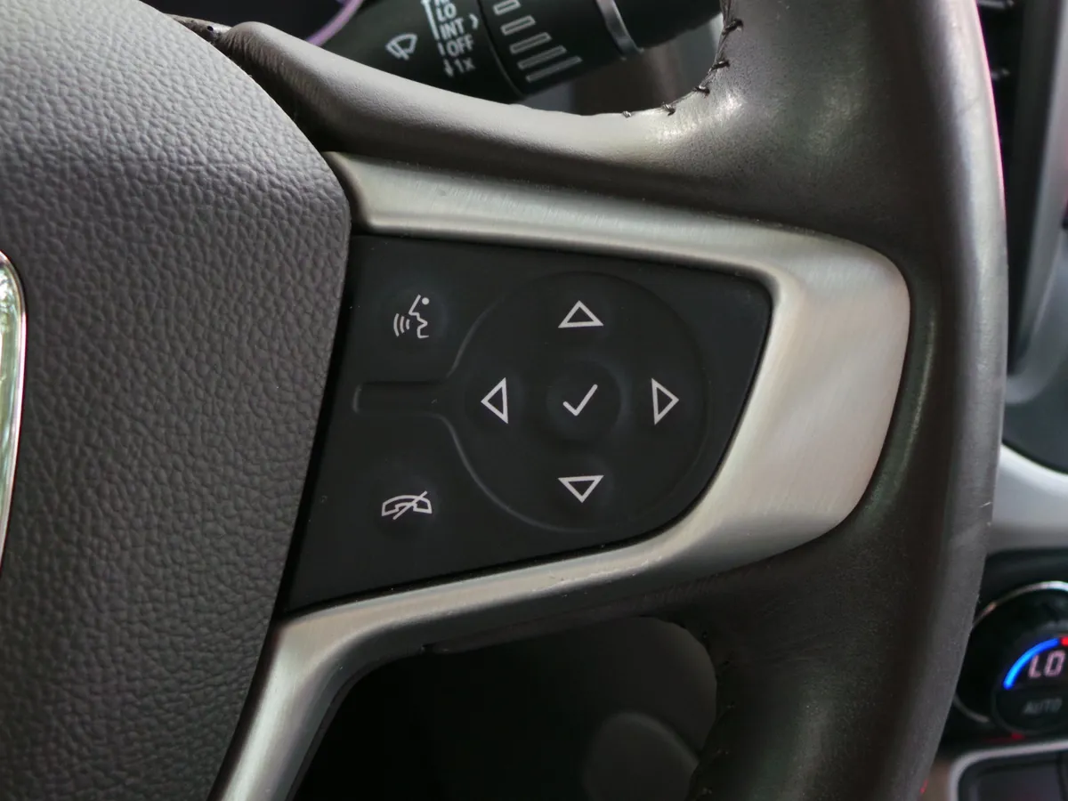 2022 GMC Acadia SLT thumbnail 32