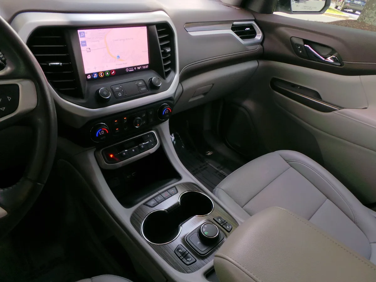 2022 GMC Acadia SLT thumbnail 33