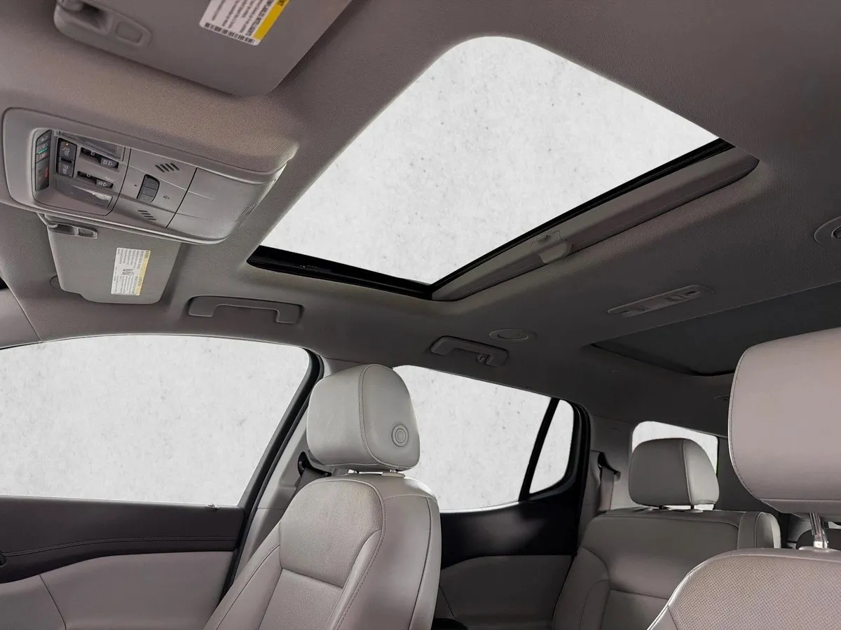 2022 GMC Acadia SLT thumbnail 2