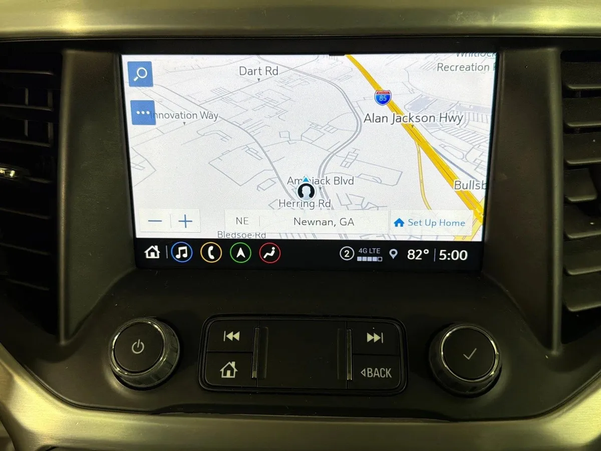 2022 GMC Acadia SLT thumbnail 3