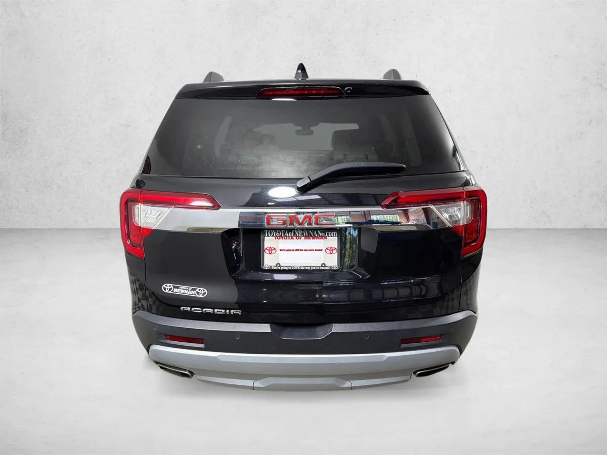 2022 GMC Acadia SLT thumbnail 6