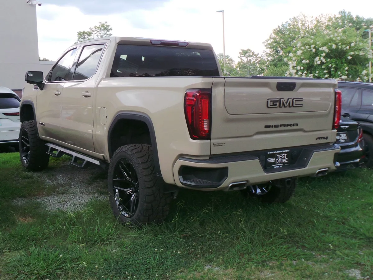 2022 GMC Sierra 1500 AT4 thumbnail 2