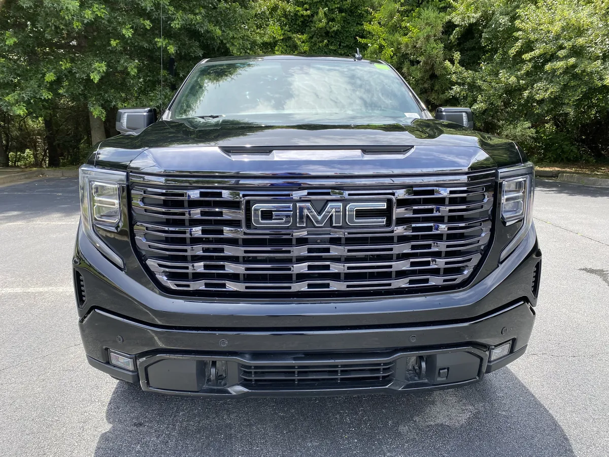 2022 GMC Sierra 1500 Denali Ultimate thumbnail 2