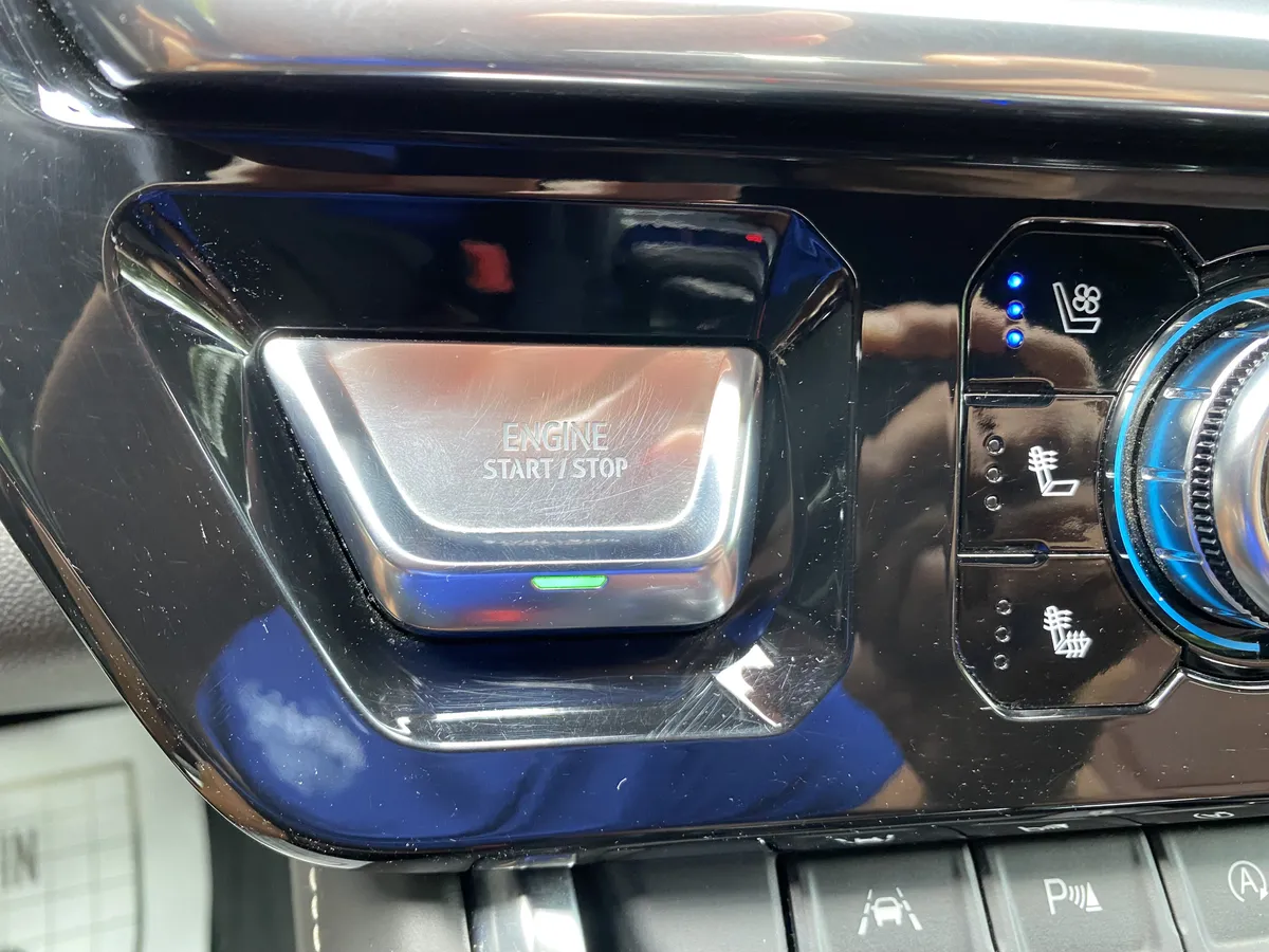 2022 GMC Sierra 1500 Denali Ultimate thumbnail 30
