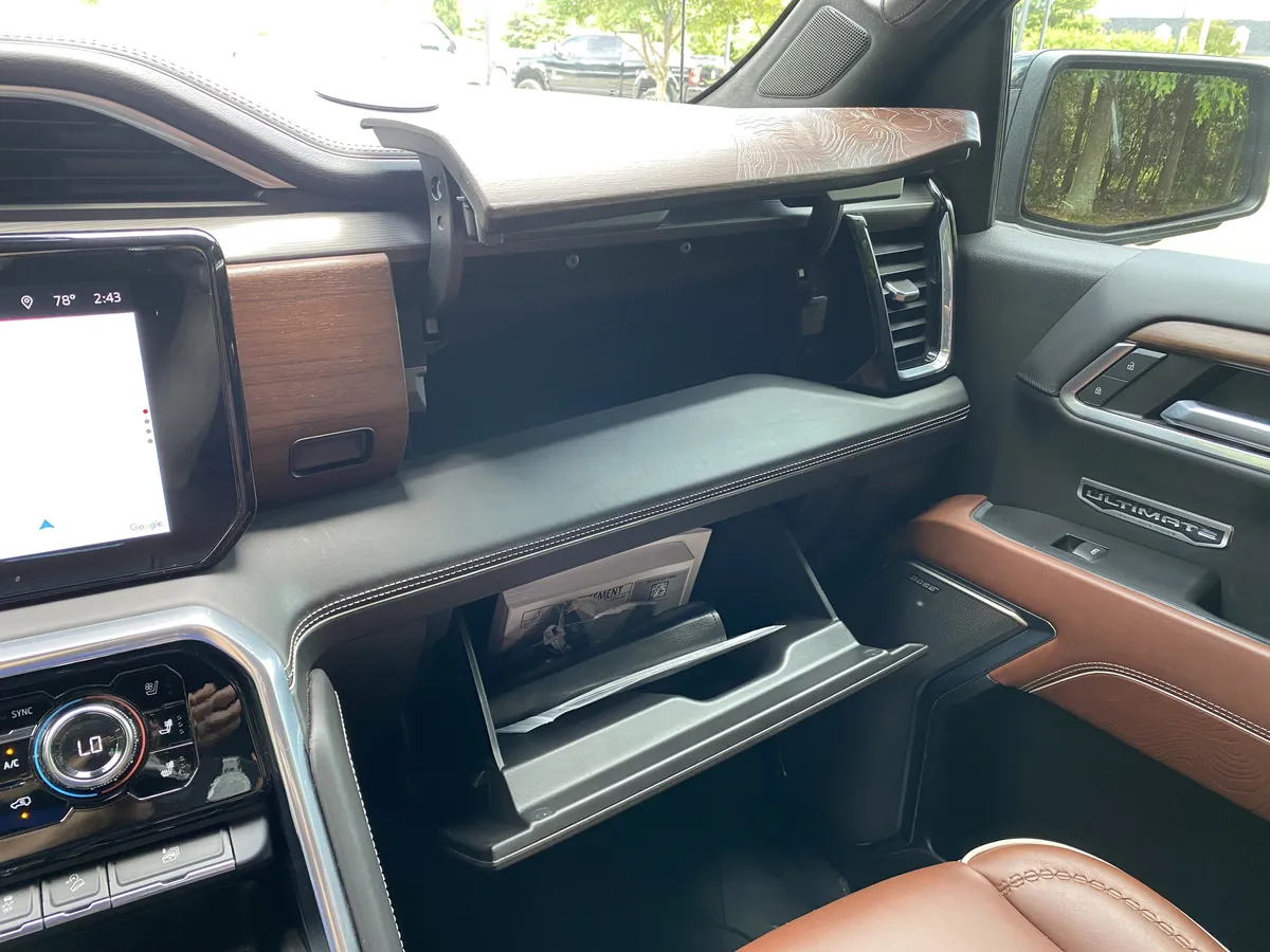 2022 GMC Sierra 1500 Denali Ultimate thumbnail 32