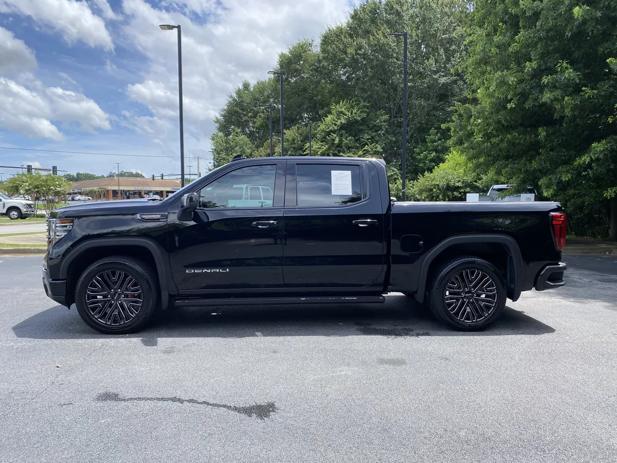 2022 GMC Sierra 1500 Denali Ultimate thumbnail 5
