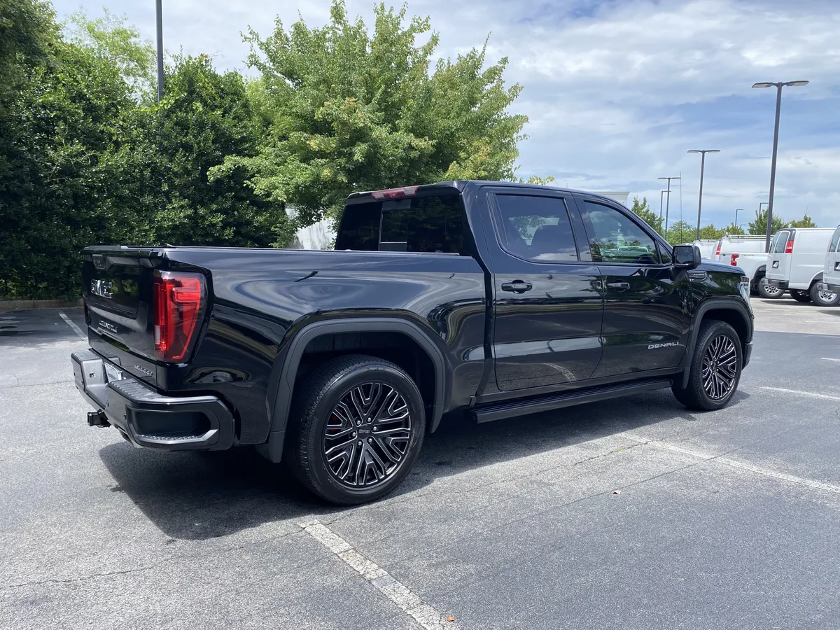 2022 GMC Sierra 1500 Denali Ultimate thumbnail 8