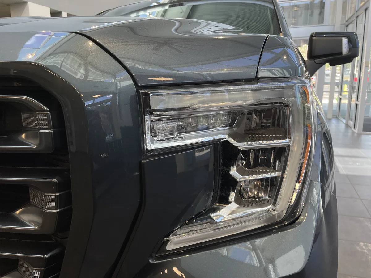 2022 GMC Sierra 1500 Limited AT4 thumbnail 4