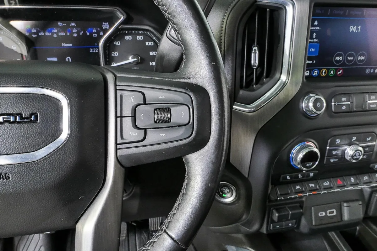 2022 GMC Sierra 1500 Limited Denali thumbnail 11