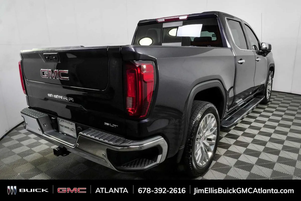 2022 GMC Sierra 1500 SLT thumbnail 3
