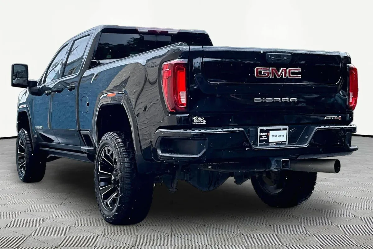 2022 GMC Sierra 2500HD AT4 thumbnail 11