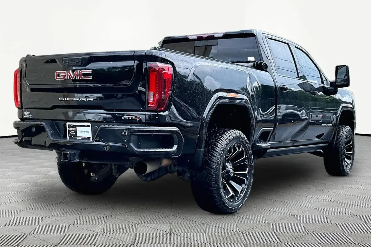2022 GMC Sierra 2500HD AT4 thumbnail 12