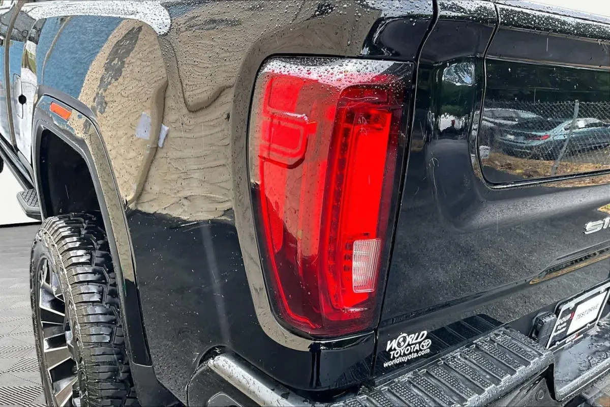 2022 GMC Sierra 2500HD AT4 thumbnail 28