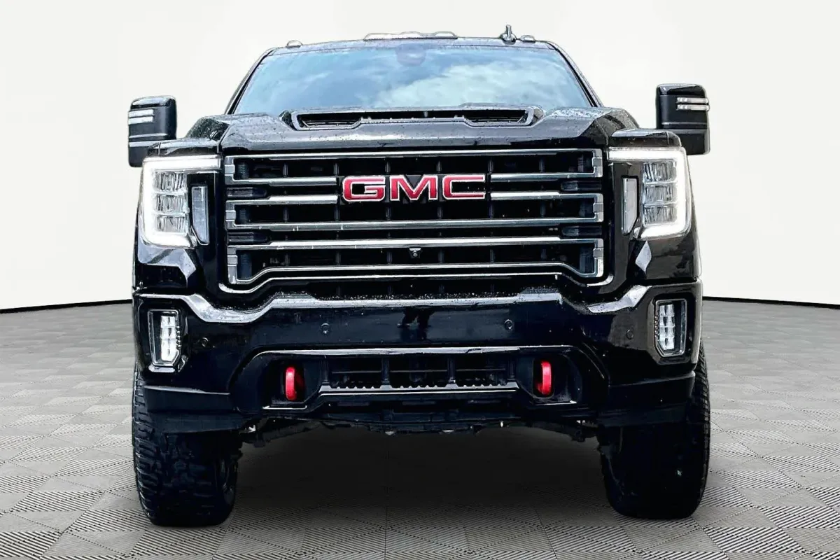 2022 GMC Sierra 2500HD AT4 thumbnail 3