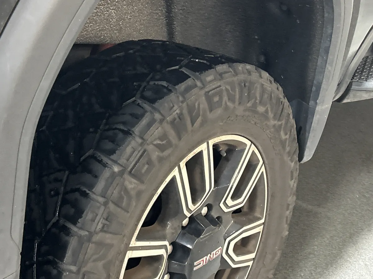 2022 GMC Sierra 2500HD AT4 thumbnail 9