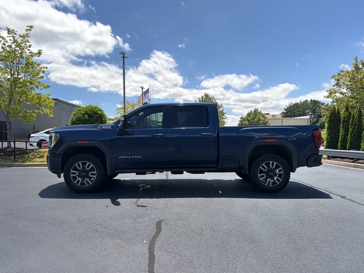 2022 GMC Sierra 2500HD AT4 thumbnail 18