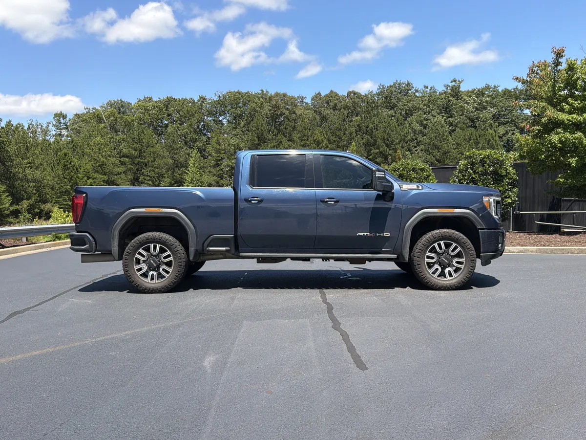 2022 GMC Sierra 2500HD AT4 thumbnail 23