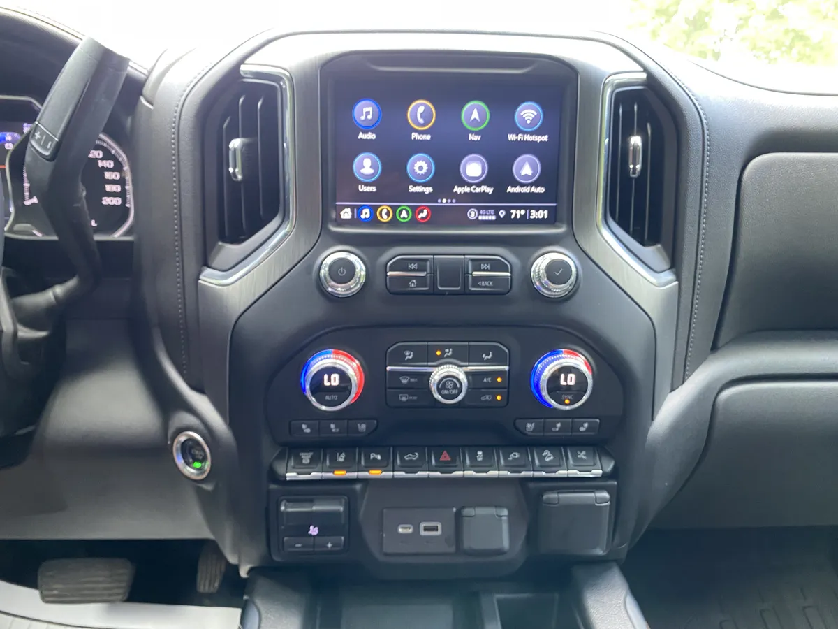 2022 GMC Sierra 2500HD Denali thumbnail 26
