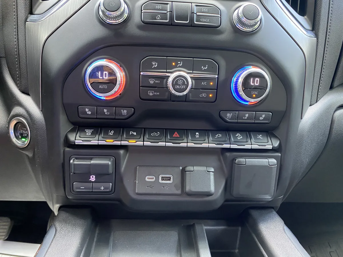 2022 GMC Sierra 2500HD Denali thumbnail 30