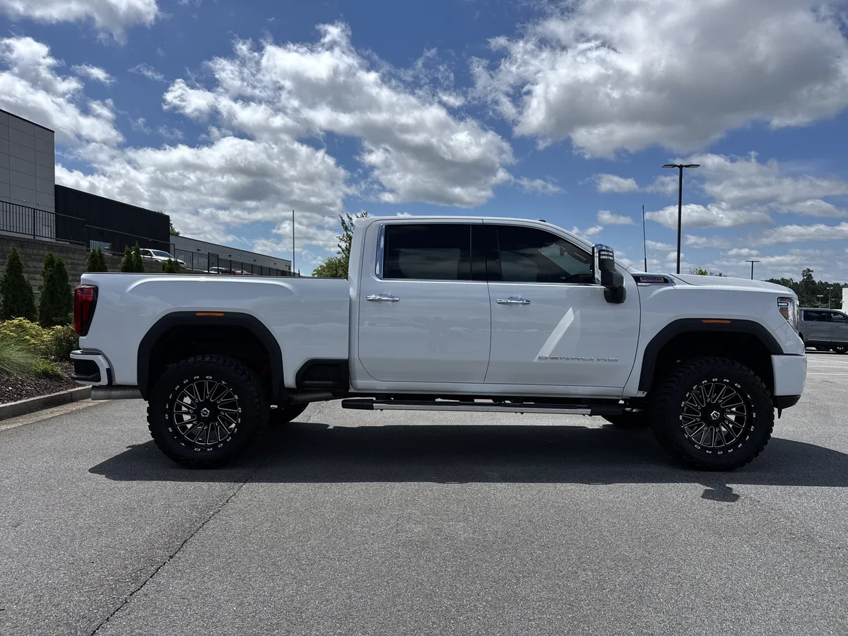 2022 GMC Sierra 2500HD Denali thumbnail 10