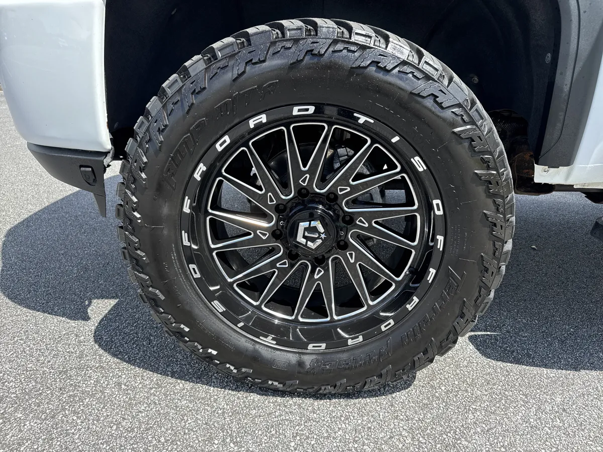 2022 GMC Sierra 2500HD Denali thumbnail 12