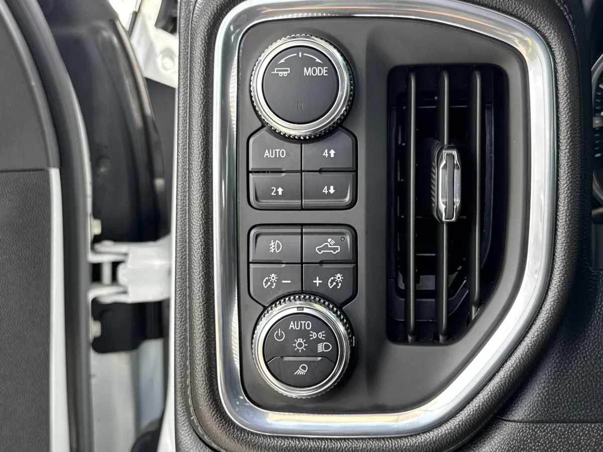 2022 GMC Sierra 2500HD Denali thumbnail 18
