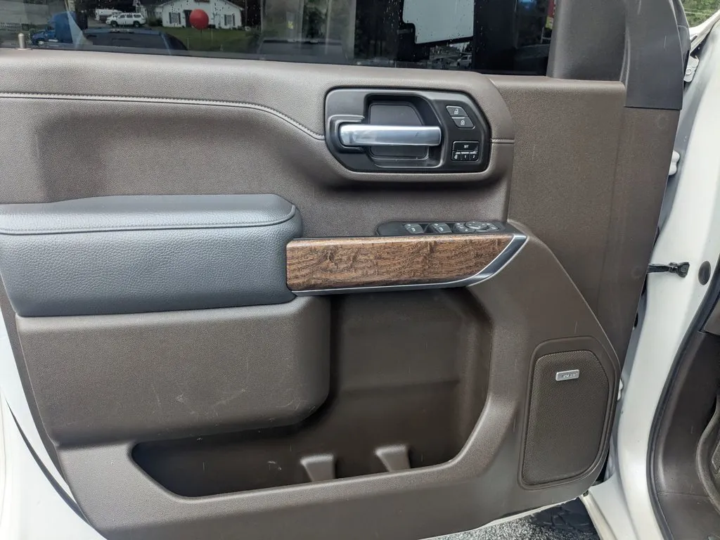 2022 GMC Sierra 3500HD Denali thumbnail 10